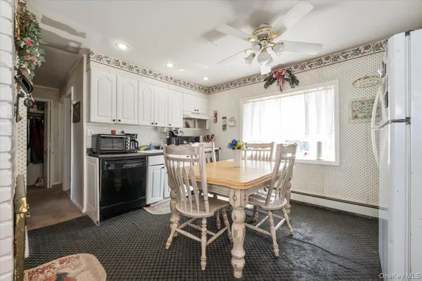 $599,000 | 38 Celestial Lane, Levittown, NY 11756