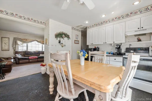 $599,000 | 38 Celestial Lane, Levittown, NY 11756