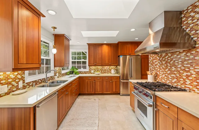 $998,000 | 1509 Mountain Boulevard, Oakland, CA 94611