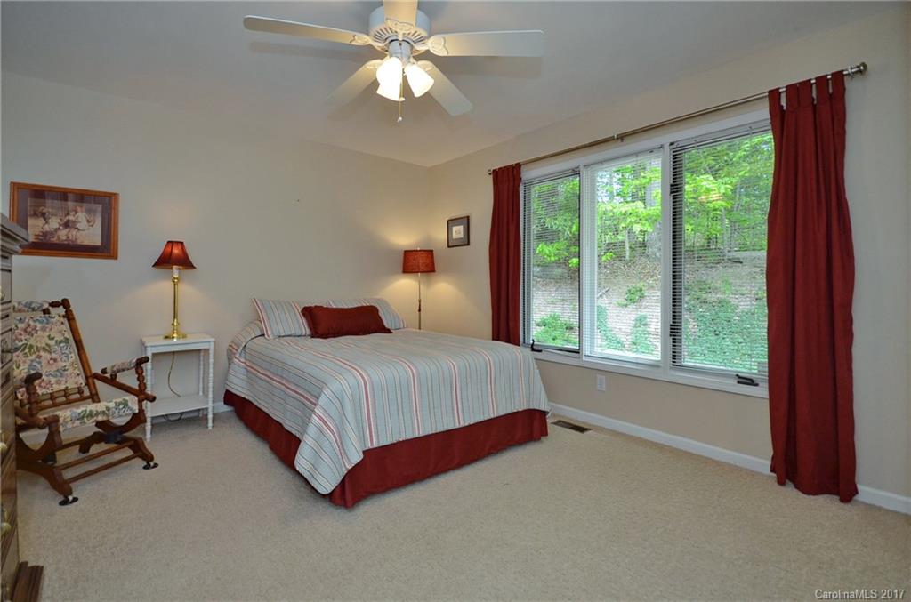 4521 Cove Loop Road Hendersonville, NC 28739 - Photo 15 of 22 Gallery Image 15