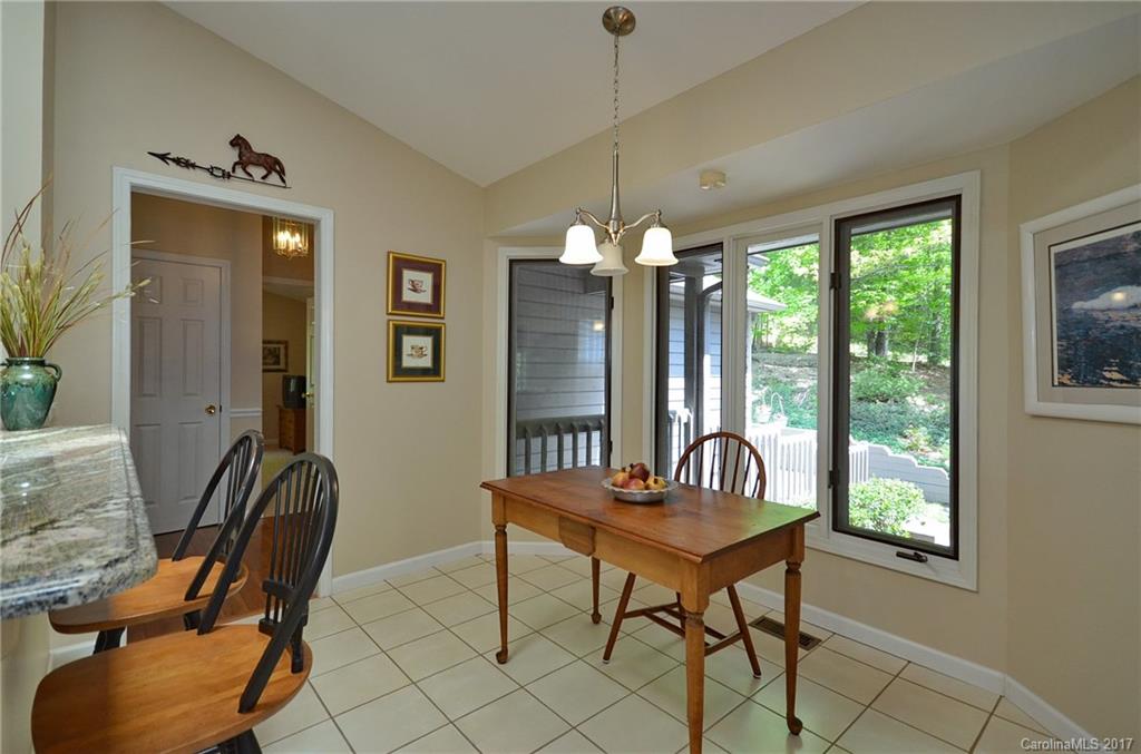 4521 Cove Loop Road Hendersonville, NC 28739 - Photo 10 of 22 Gallery Image 10