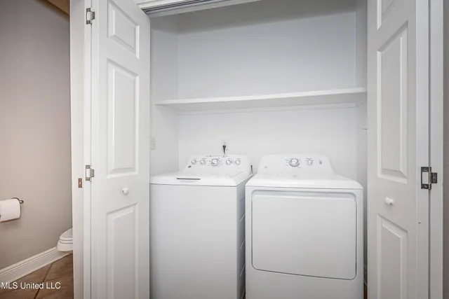 $199,999 | 219 Armand Oaks, Ocean Springs, MS 39564