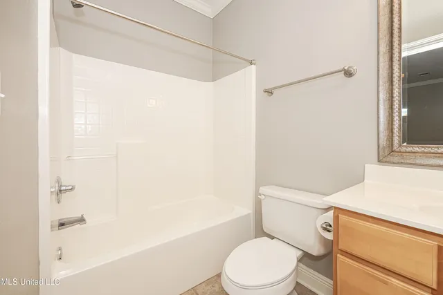 $199,999 | 219 Armand Oaks, Ocean Springs, MS 39564