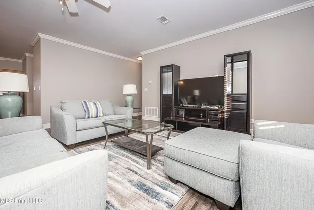 $199,999 | 219 Armand Oaks, Ocean Springs, MS 39564