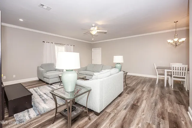 $199,999 | 219 Armand Oaks, Ocean Springs, MS 39564