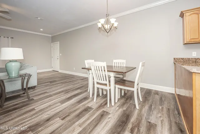 $199,999 | 219 Armand Oaks, Ocean Springs, MS 39564