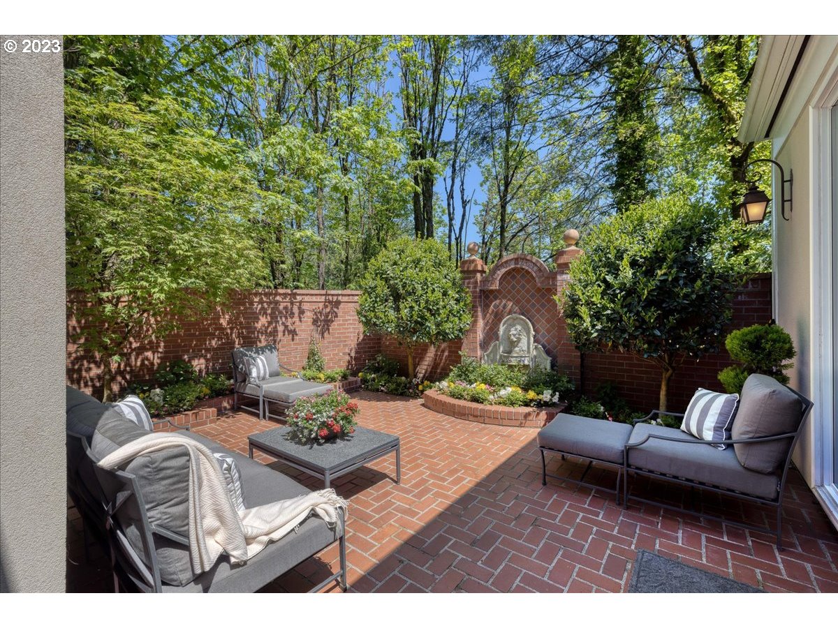 554 Southwest 48th Drive Portland, OR 97221 - Photo 29 of 48 a view of a patio in backyard