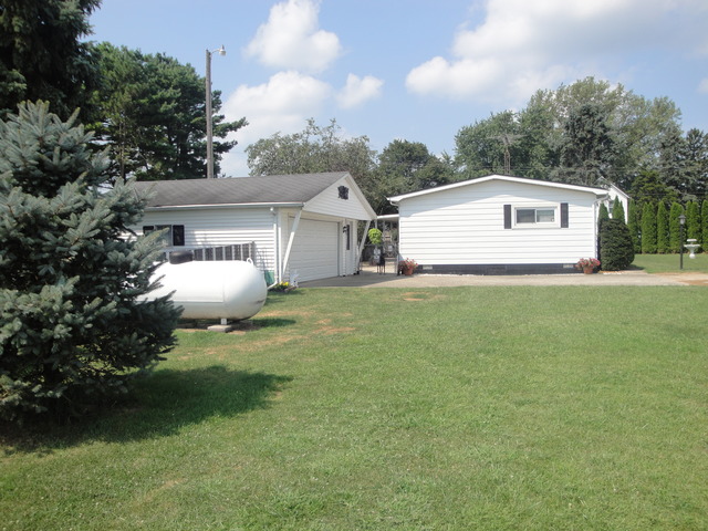 26052 Angling Road Malden, IL 61337 - Photo 3 of 24 Gallery Image 3