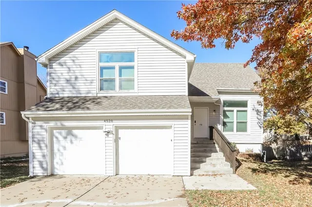 $2,530 | 4520 Northeast Webster Drive, Lee's Summit, MO 64064