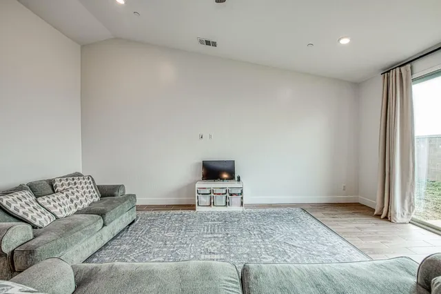 $575,000 | 7153 East Harvard Avenue, Fresno, CA 93737