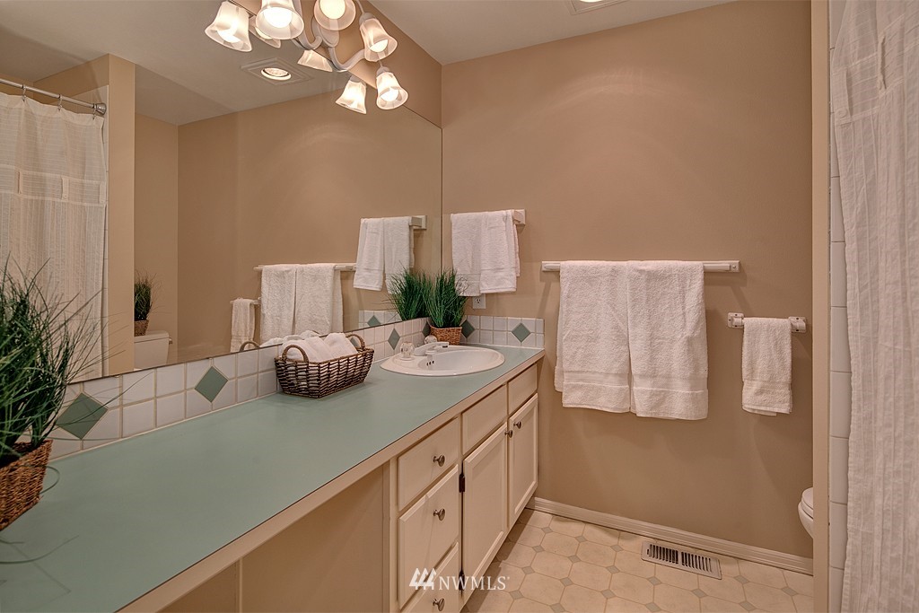 9824 Northeast 197th Street Bothell, WA 98011 - Photo 16 of 20 Gallery Image 16