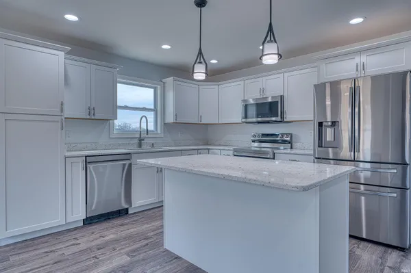 $380,000 | 3569 Sand Drive, Newburgh, IN 47630