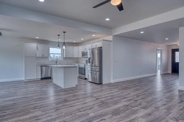 $380,000 | 3569 Sand Drive, Newburgh, IN 47630
