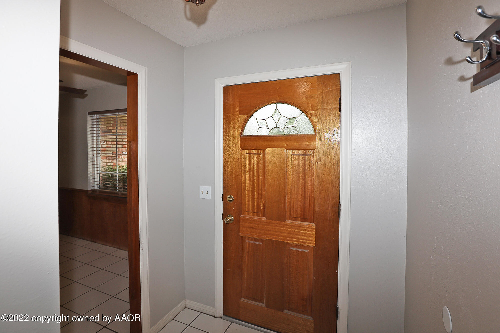 4404 Sherwood Lane Amarillo, TX 79110 - Photo 2 of 25 Entry