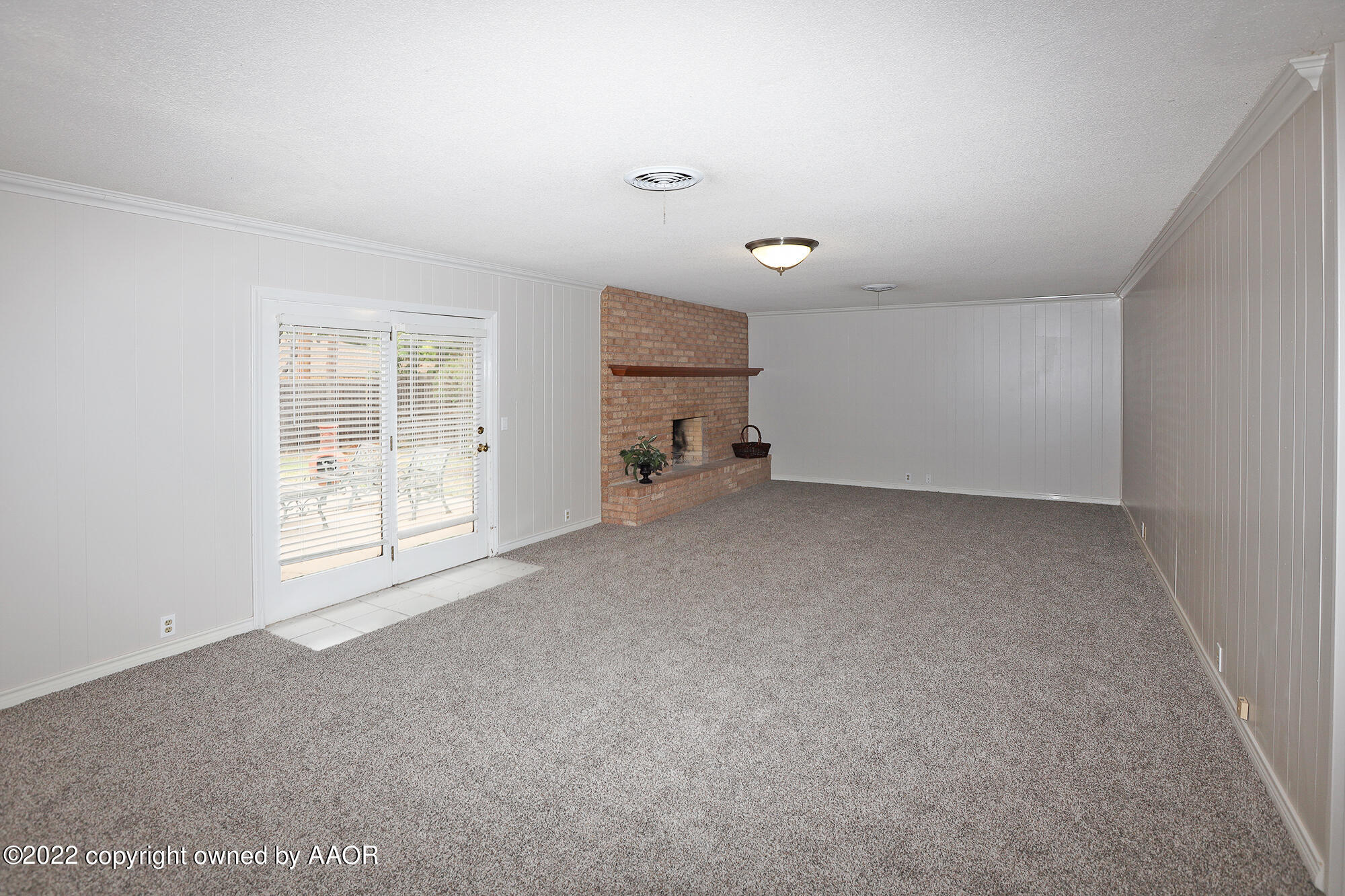 4404 Sherwood Lane Amarillo, TX 79110 - Photo 3 of 25 Living Area