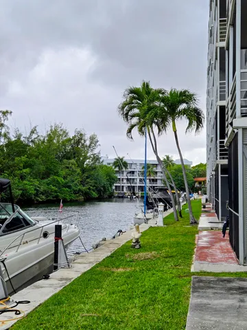 $2,200 | 3660 Northeast 166th Street, Unit 312, North Miami Beach, FL 33160