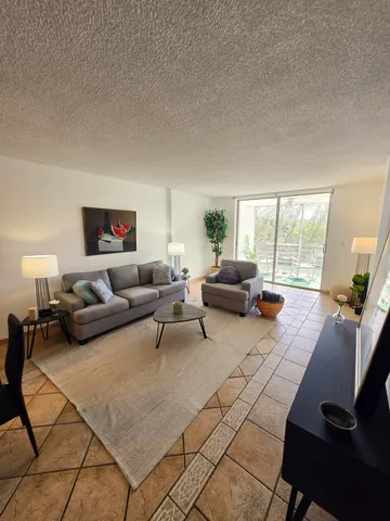 $2,200 | 3660 Northeast 166th Street, Unit 312, North Miami Beach, FL 33160