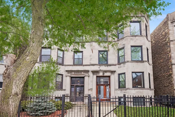 $2,900 | 1341 West Foster Avenue, Unit 3, Chicago, IL 60640