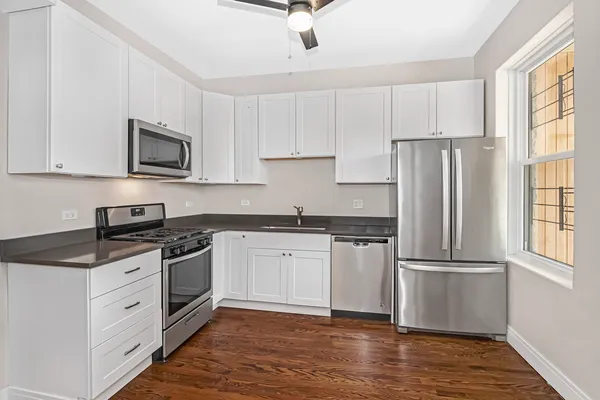 $2,900 | 1341 West Foster Avenue, Unit 3, Chicago, IL 60640