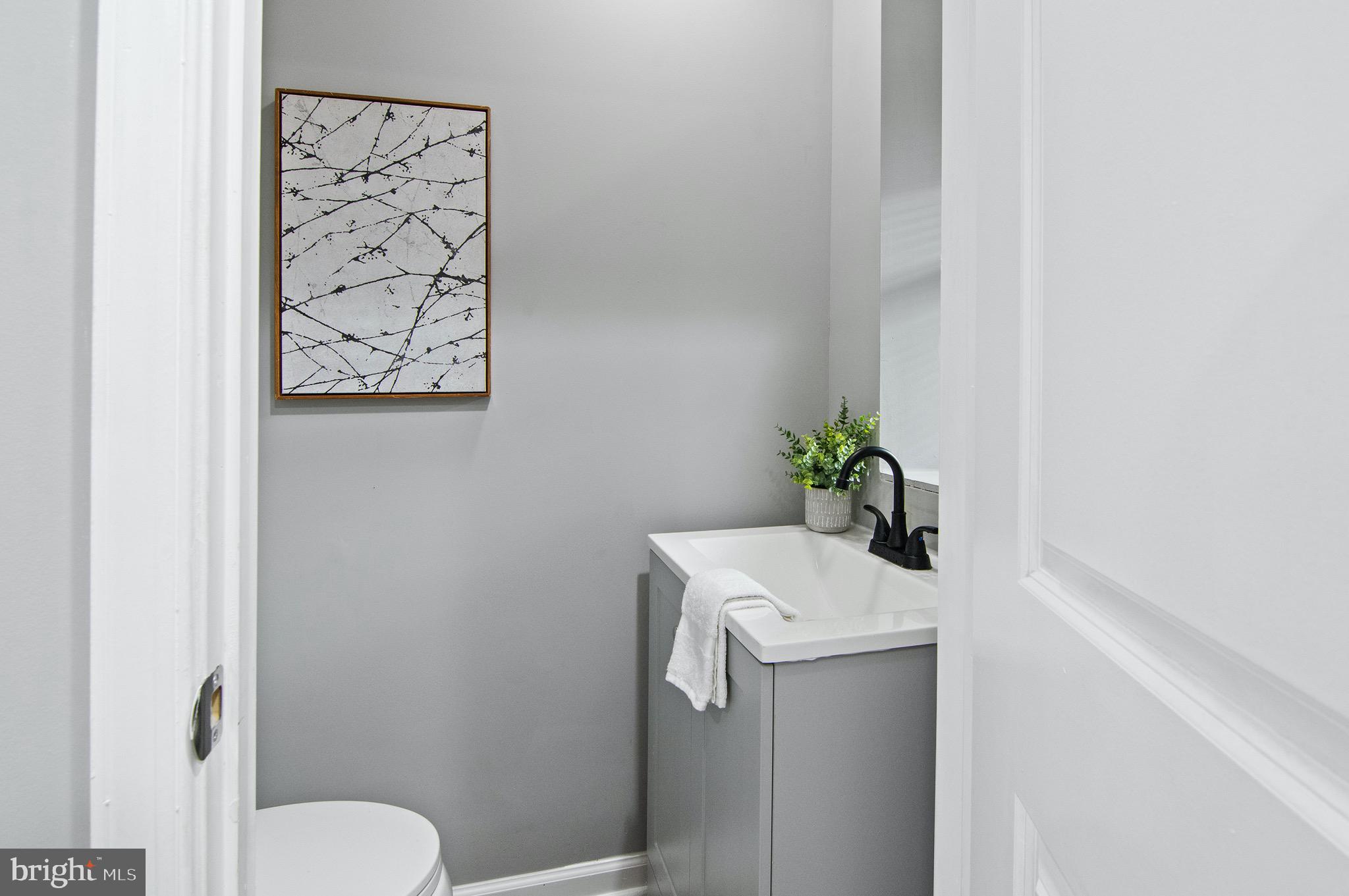 855 Reinhardt Street Baltimore, MD 21230 - Photo 12 of 25 Half Bathroom