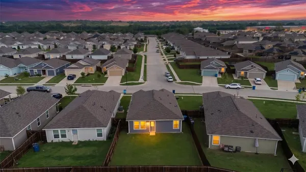 $1,895 | 6038 Determine Lane, Forney, TX 75126