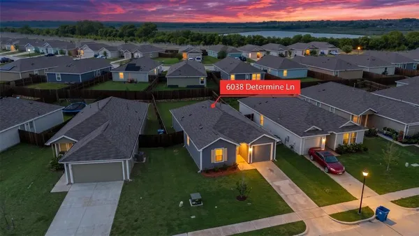 $1,895 | 6038 Determine Lane, Forney, TX 75126