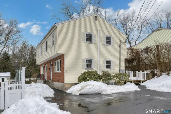 $3,600 | 85 Burwood Avenue, Unit BACK, Stamford, CT 06902