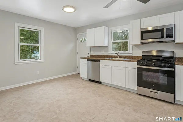 $3,600 | 85 Burwood Avenue, Unit BACK, Stamford, CT 06902