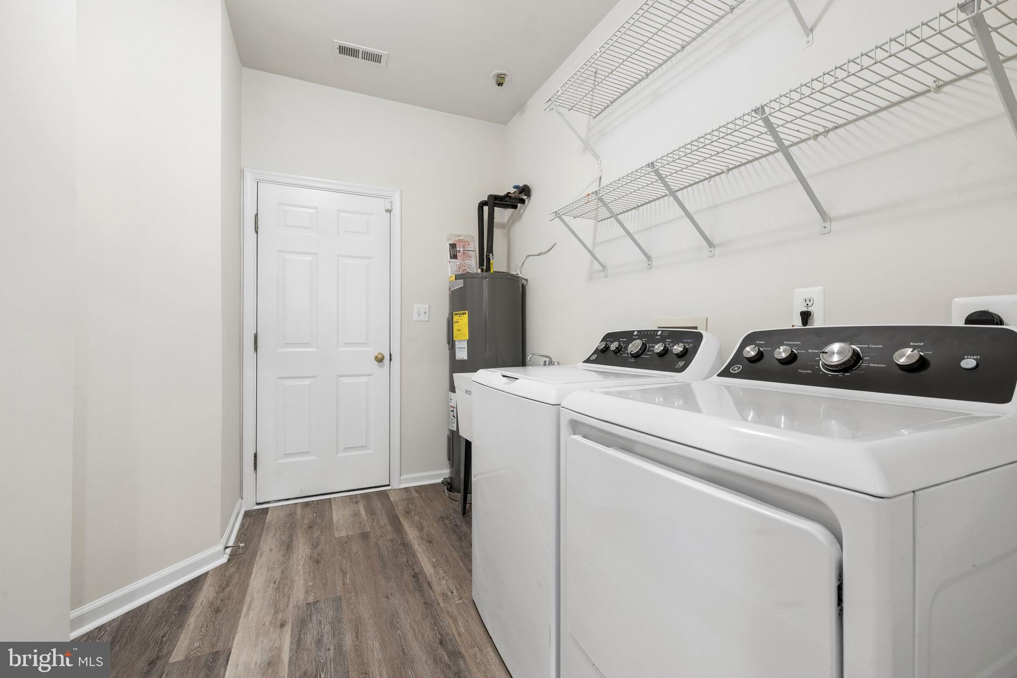 13703 Currant Loop Gainesville, VA 20155 - Photo 23 of 39