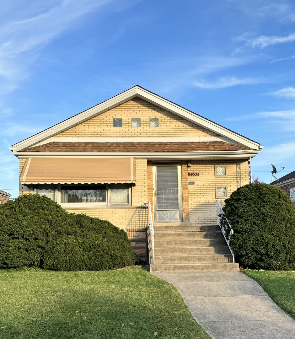 5353 South Springfield Avenue Chicago, IL 60632 - Photo 1 of 3 Gallery Image 1