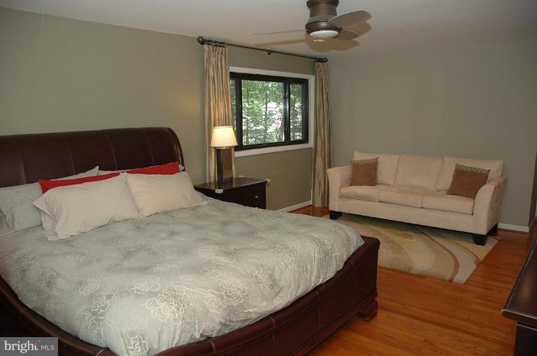 11131 Timberhead Lane Reston, VA 20191 - Photo 17 of 22 Master Bedroom #2