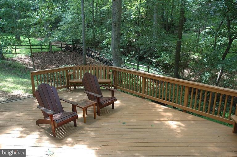 11131 Timberhead Lane Reston, VA 20191 - Photo 22 of 22 Deck