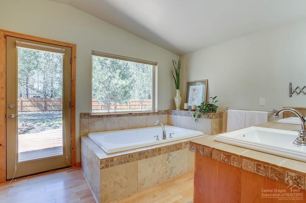 55630 Snow Goose Road Bend, OR 97707 - Photo 14 of 25 Gallery Image 14