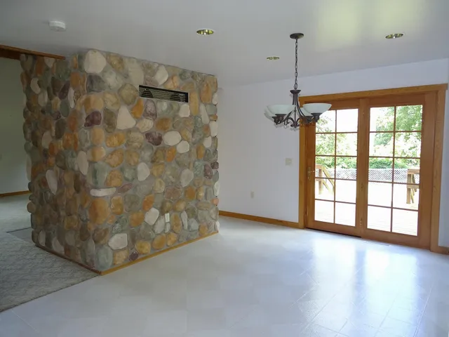 $625,000 | E8403 Highway 85, Mondovi, WI 54755