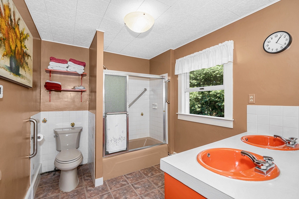 150 Hamilton Street Saugus, MA 01906 - Photo 20 of 41