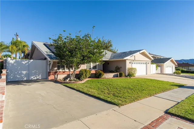 $889,000 | 2736 North Wanda Avenue, Simi Valley, CA 93065