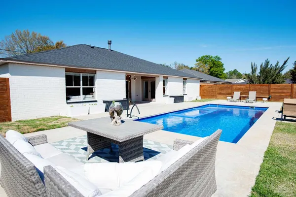 $475,000 | 121 Villacrest Drive, Crestview, FL 32536