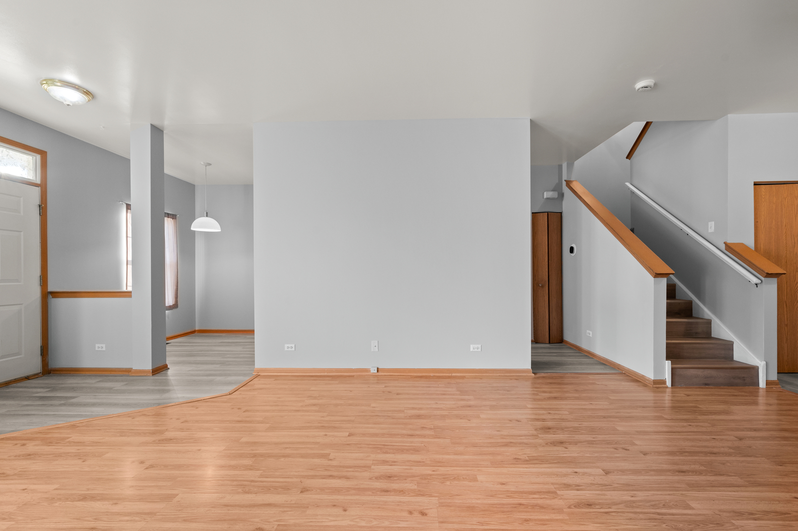 722 County Line Road Aurora, IL 60502 - Photo 3 of 20