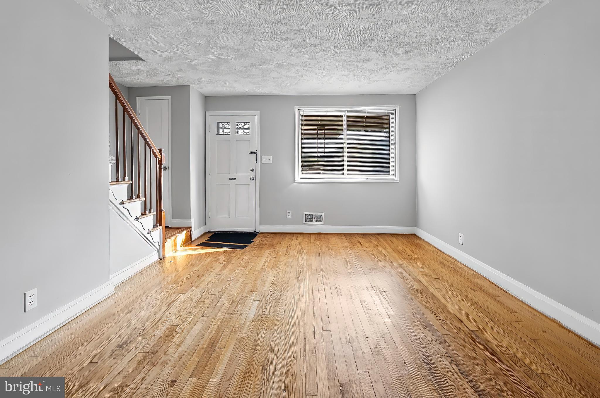 4103 Mountwood Road Baltimore, MD 21229 - Photo 3 of 22