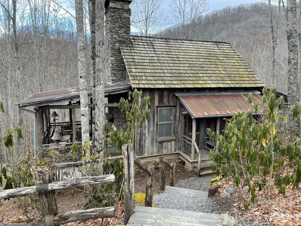 $140,000 | 139 ( 15) Boarding House Way, Unit 115, Sylva, NC 28779