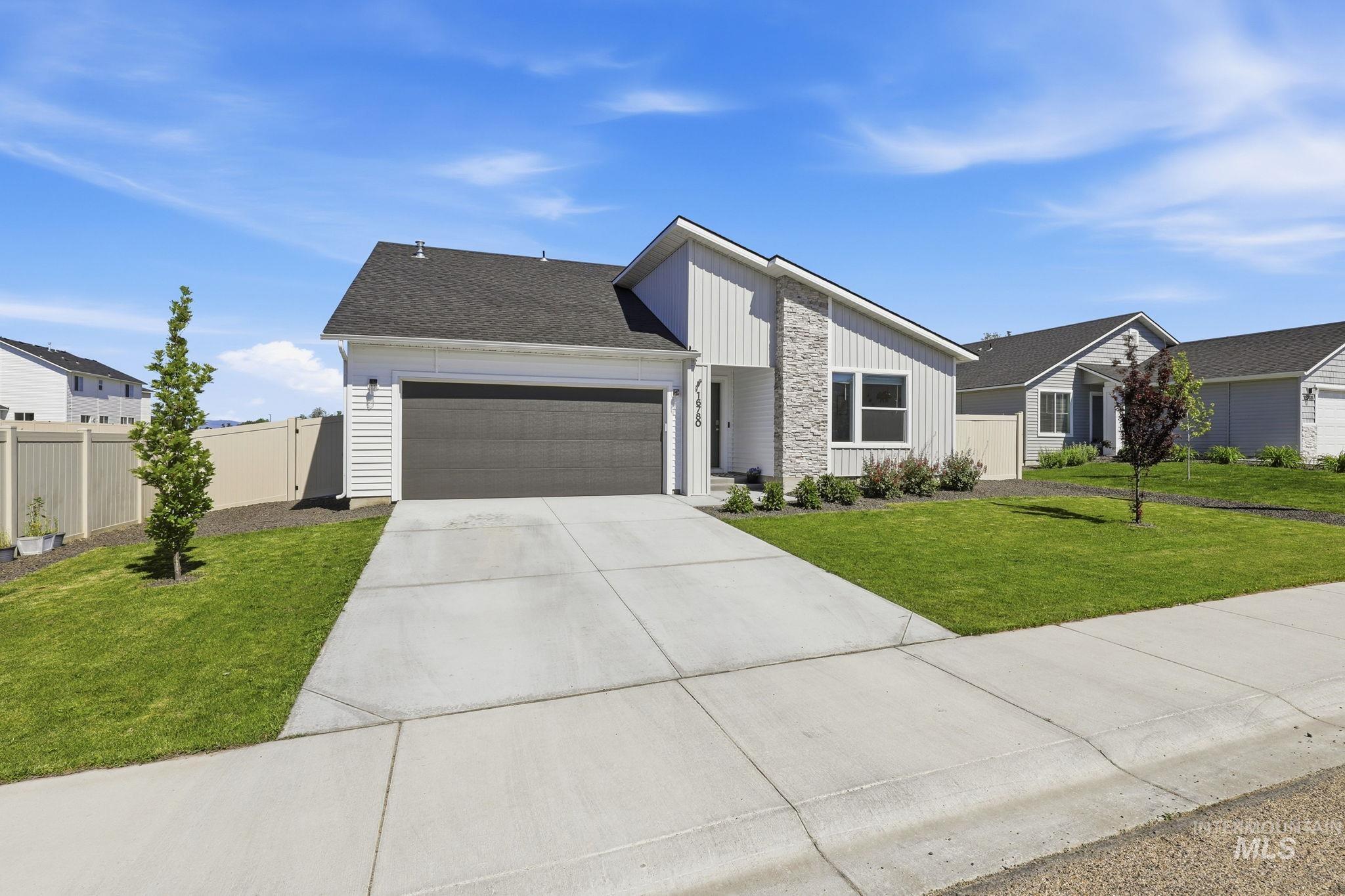 16780 Breton Way Caldwell, ID 83607 - Photo 28 of 28 Front house