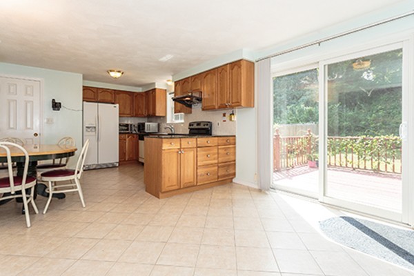 56 Charles Road, Unit 1 Winchester, MA 01890 - Photo 4 of 16