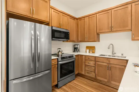$1,999,000 | 10143 Battle Point Drive Northeast, Bainbridge Island, WA 98110