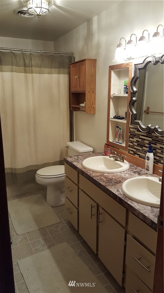 14298 Josh Wilson Road Burlington, WA 98233 - Photo 11 of 23 Gallery Image 11
