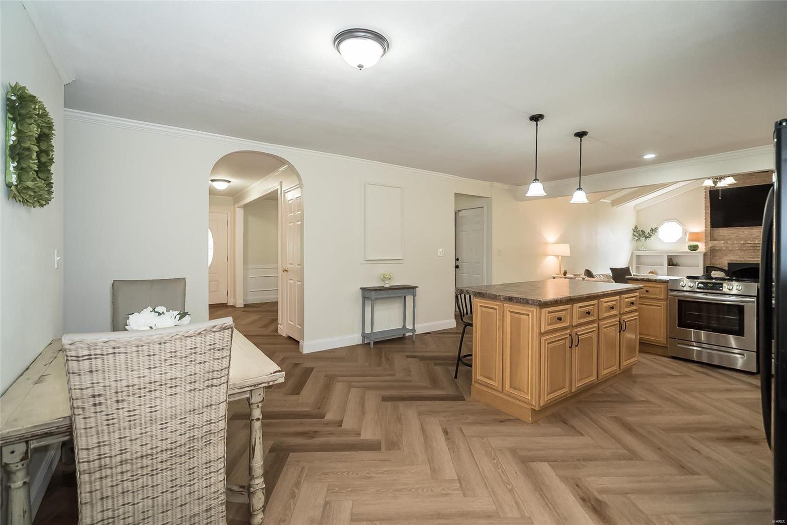 1012 Bedford Lane Ballwin, MO 63011 - Photo 12 of 37