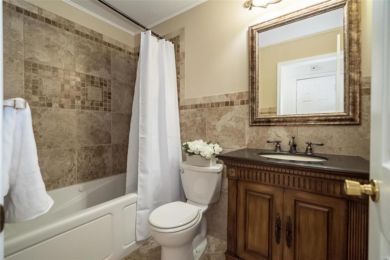 1012 Bedford Lane Ballwin, MO 63011 - Photo 30 of 37