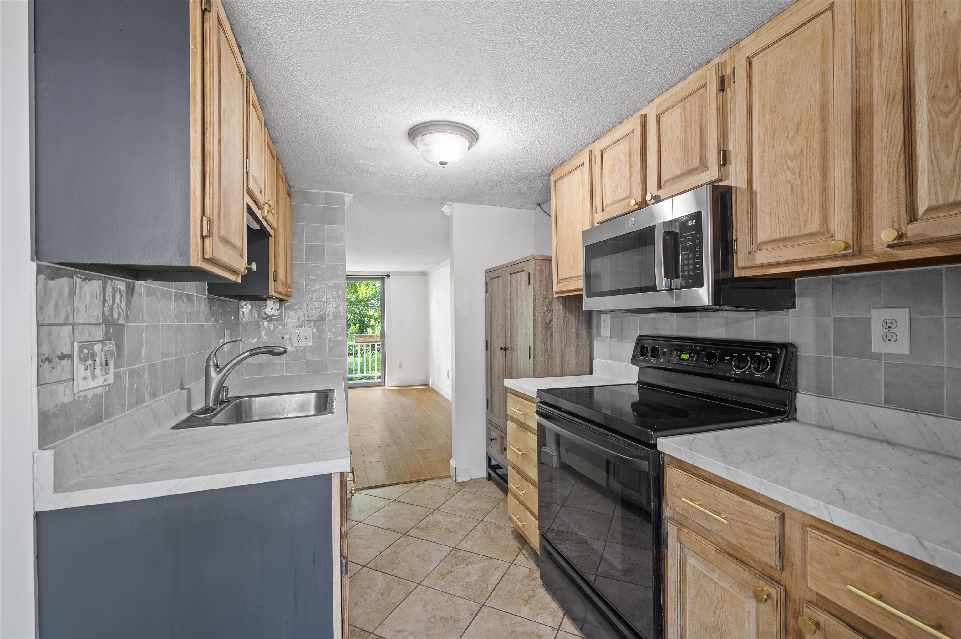 802 Piscassic Street Newmarket, NH 03857 - Photo 4 of 48