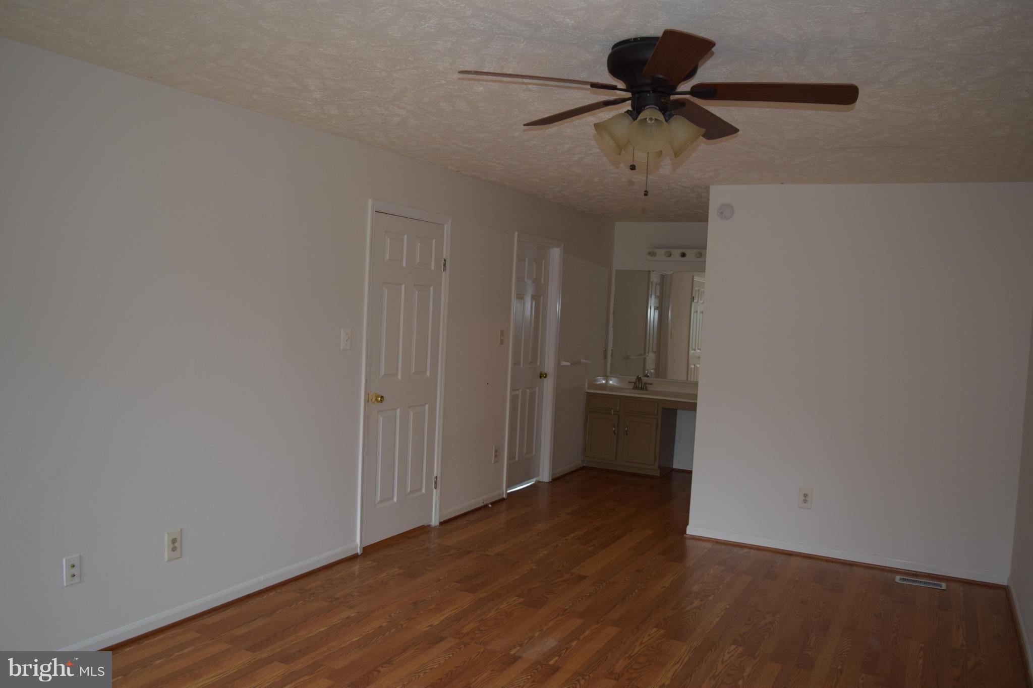 12607 Bridoon Lane Reston, VA 20191 - Photo 17 of 29 Bedroom (Master)