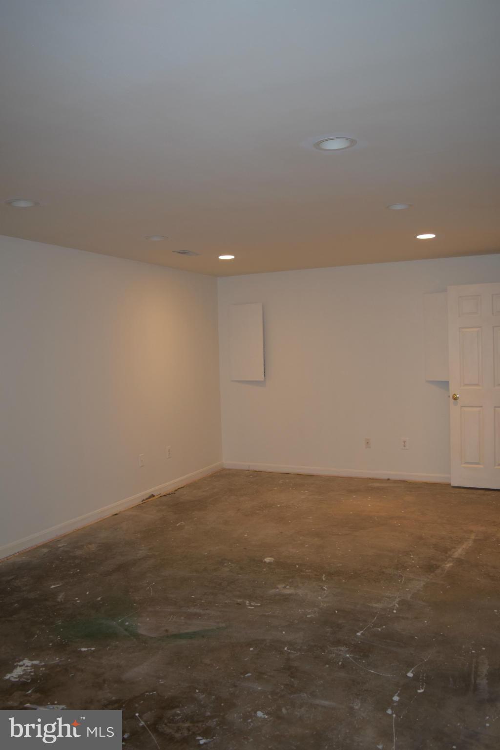 12607 Bridoon Lane Reston, VA 20191 - Photo 22 of 29 Basement