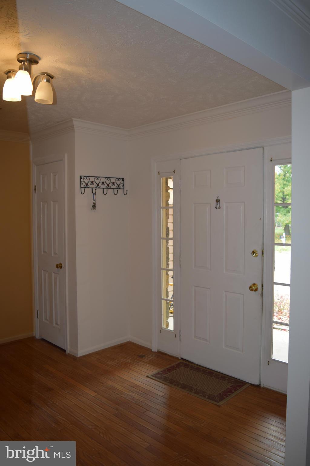 12607 Bridoon Lane Reston, VA 20191 - Photo 4 of 29 Interior (General)